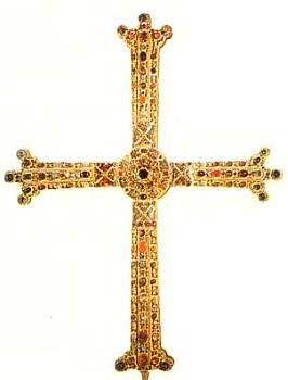 крест с драгоценными камнями.