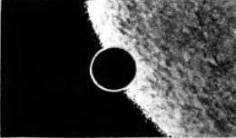 Венера проходит перед солнечным диском.